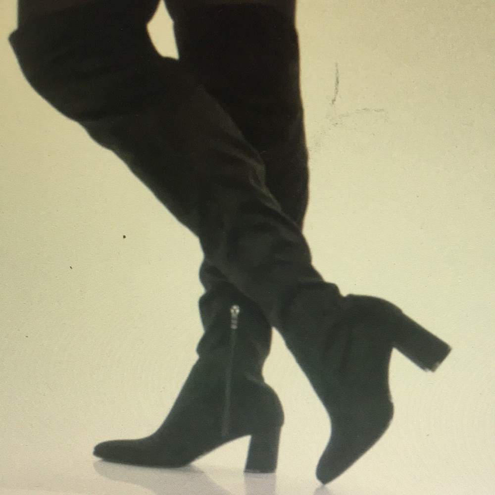 Elegant Black Knee-High Boots
